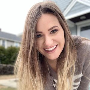 Meet your Posher, Maeve